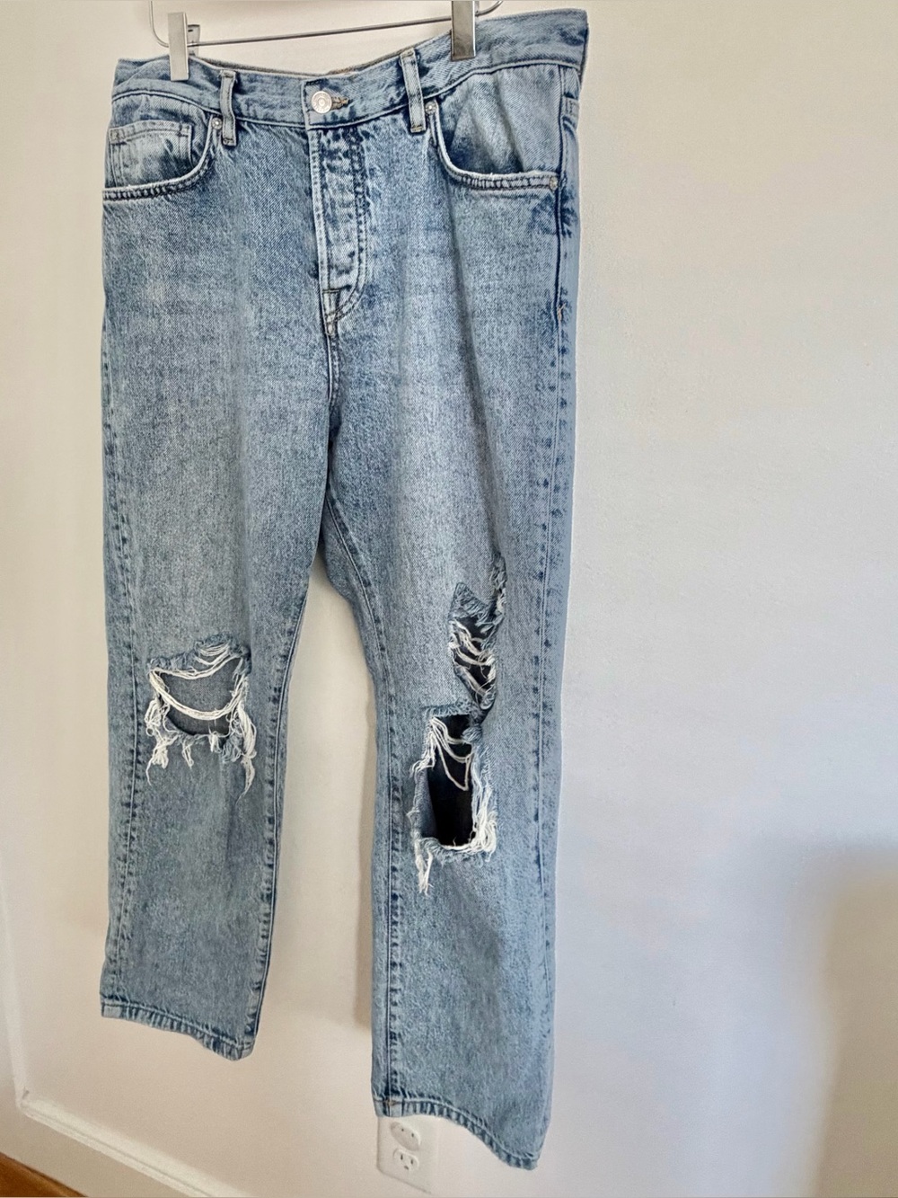 We The Free Boyfriend Distressed Jeans by Free People. Size 29 - Picture 3 of 11
